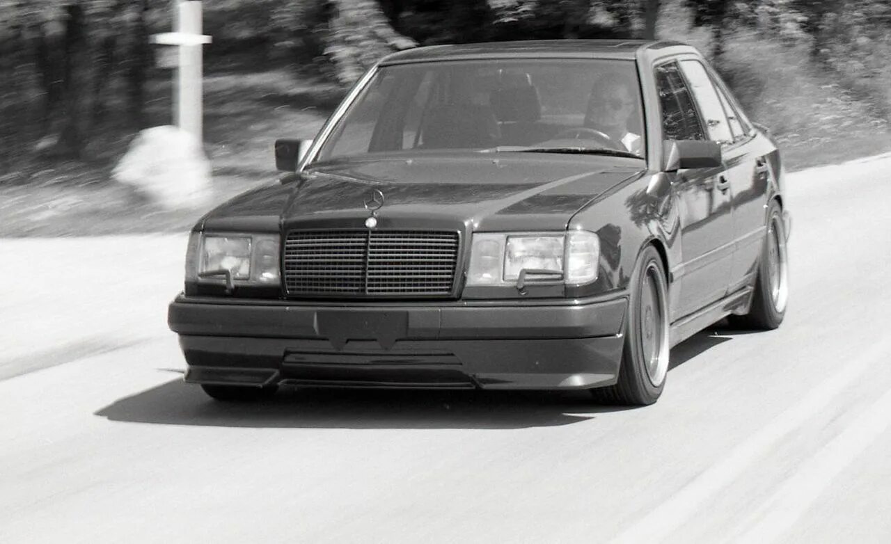 Mercedes hammer. W124 AMG Hammer. Mercedes-Benz 300 e AMG Hammer. Mercedes-Benz w124 Coupe AMG Hammer. Mercedes w124 Hammer.