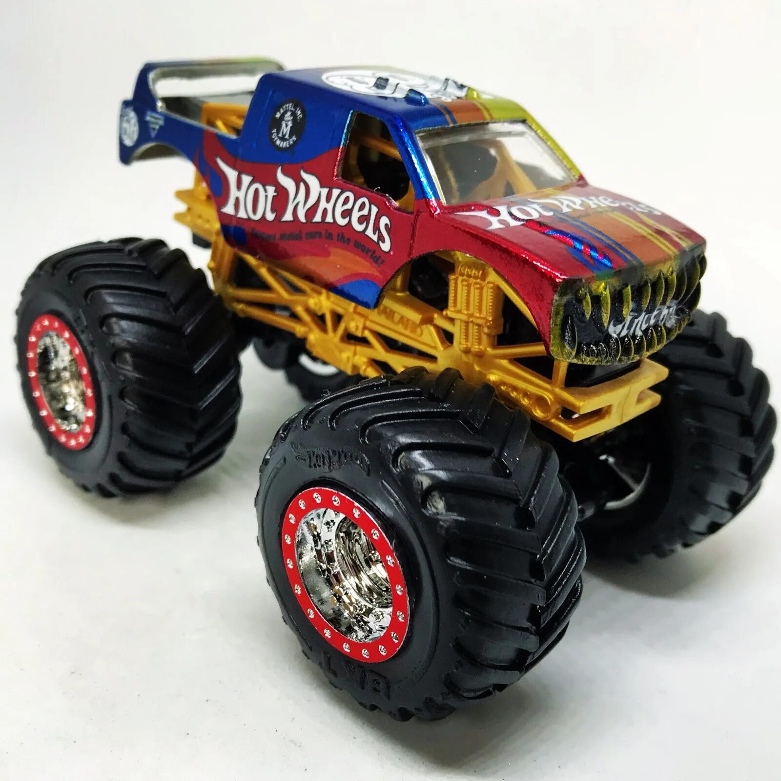 Включи про монстр траков hot wheels. Монстр траки hot Wheels. Hot Wheels Monster Trucks STH. Monster Truck hot Wheels игровой набор. Hot Wheels Monster Trucks вулкан.