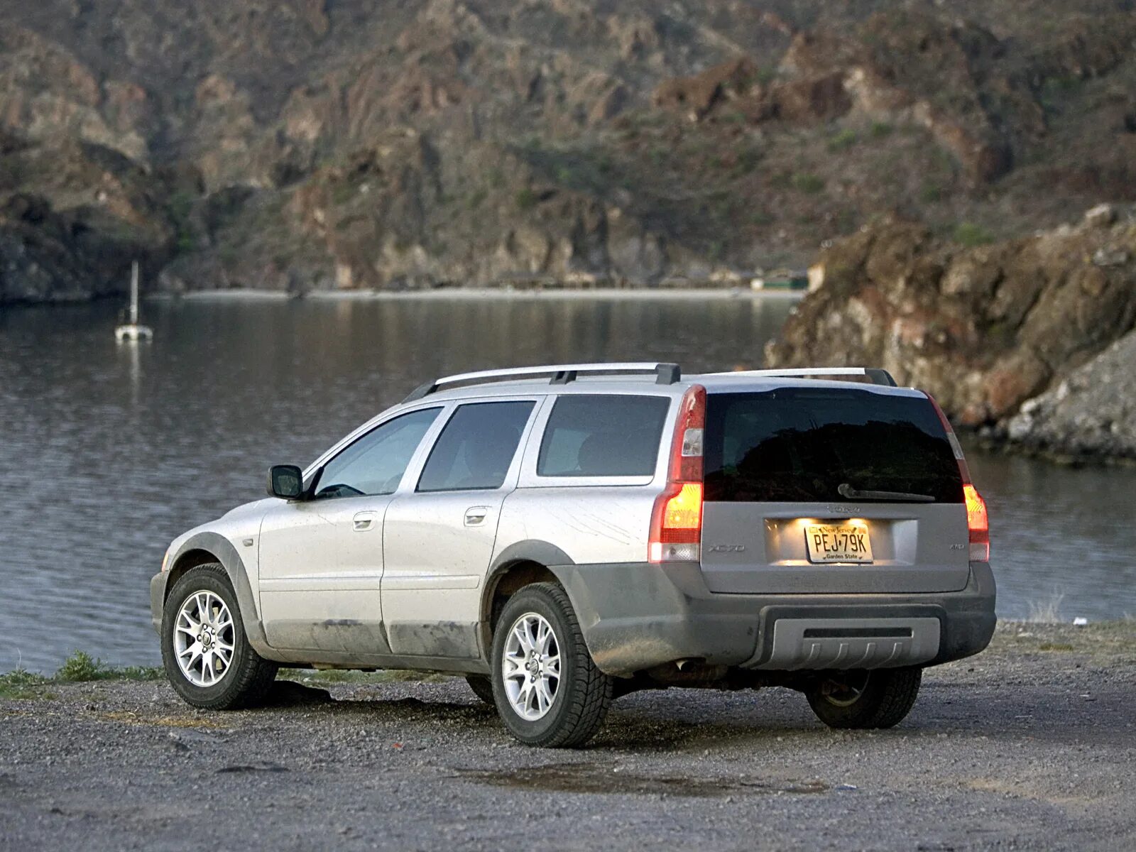 Volvo xc70 поколения. Volvo xc70 2005. Вольво xc70 2004. Volvo_xc70_2004_2007. Вольво хс70 2005.