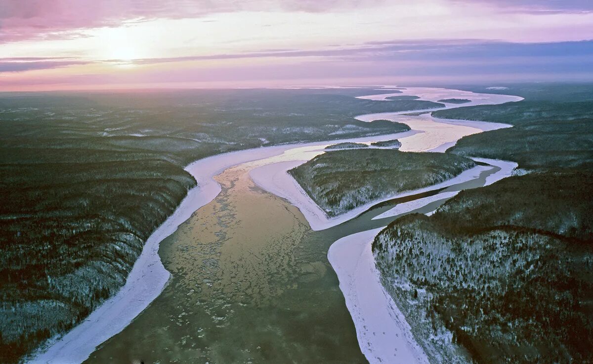 Река енисей впадает в море. Енисей река Туруханск. Дельта реки Енисей. Делта Енисей река. Река Хатанга.
