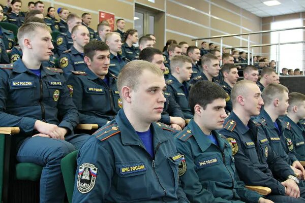 Санкт петербург институт гпс мчс россии. Спб угпс мчс россии. Университет мчс в санкт-петербурге официальный сайт. Университет мчс спб факультеты. Мчс россии университет спб.