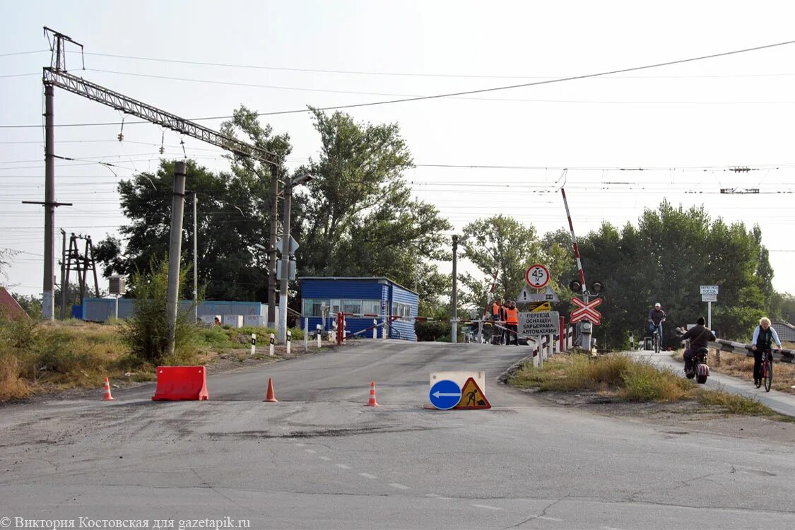 Переехал в ростовскую область. Парк Маяковского Каменск Шахтинский. Каменск-Шахтинский ЖД переезд. Северный переезд Каменск Шахтинский. Усть Шахтинск Ростовская.