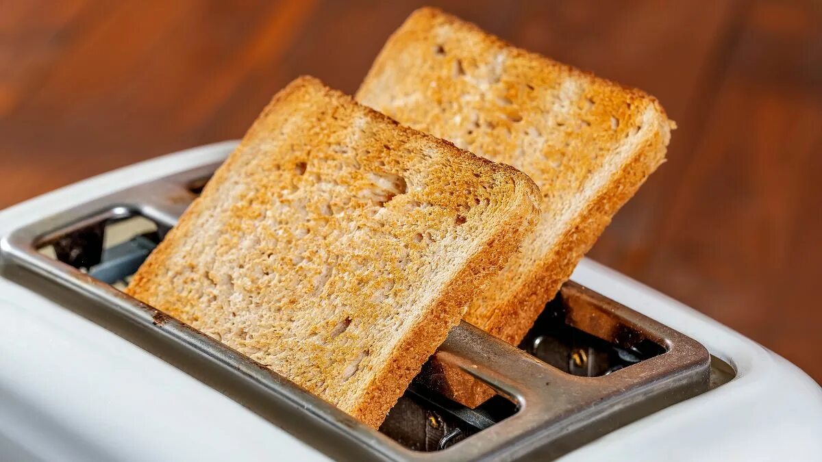 Как пользоваться тостером для хлеба. Старый тостер. Прозрачный тостер. Завтраки с тостера хлеба. Джем для тостеров.