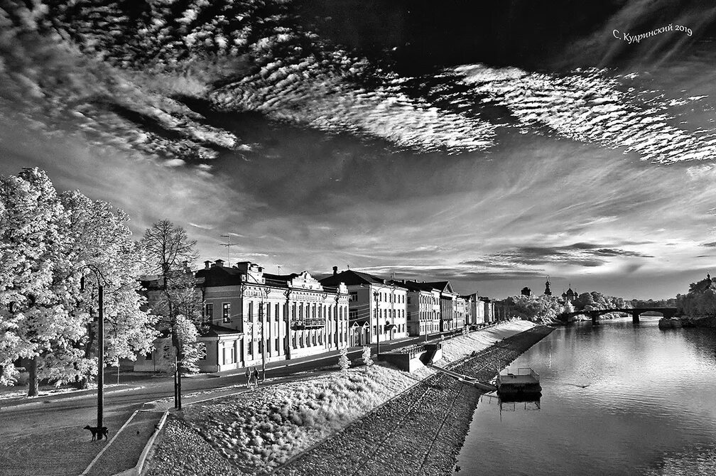 Ч б том 3. Ч б том 3. Черно белый мост картина. Триптих черно-белый. Ч б том 3.