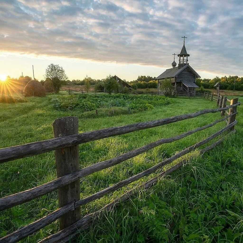 Природа в деревне вечером. Лето в деревне. Летняя деревня. Лето в деревне. Паюсово сергиево-посадский район.