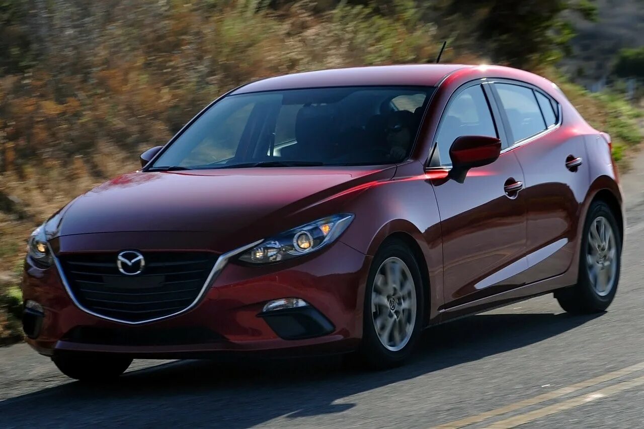 Мазда 3 Аксела. Mazda 3 2015. Mazda Axela 2015 хэтчбек. Мазда 3 хэтчбек 2015.