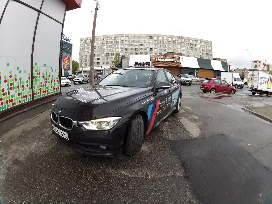 Bmw 5 такси. Такси бмв. Такси бмв спб. Бмв 3 ф30 каршеринг. Бмв f10 такси.