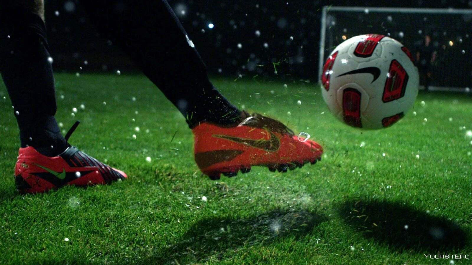 Мяч становится живым. Nike football boots. мяч &quot;футбол&quot;. футбольный мяч и нога. футбольный мяч с бутсами.