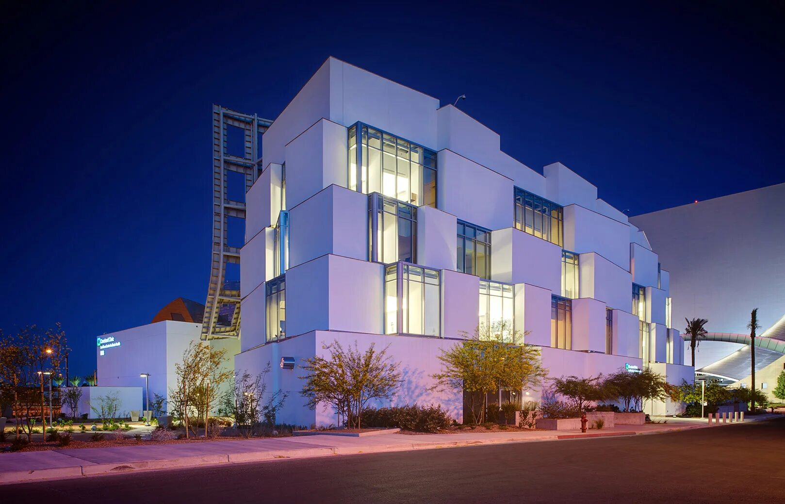 Brain building. Lou Ruvo Center for Brain Health Фрэнк Гери. Cleveland Clinic Lou Ruvo. Cleveland Clinic Lou Ruvo Center for Brain Health. Центр здоровья мозга Лу Руво в Лас-Вегасе, США.