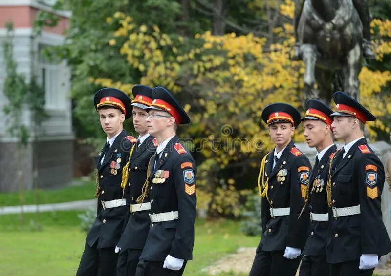 1 кадетский корпус отзывы. Первый Московский кадетский корпус. Кадетский корпус памяти героев Сталинградской битвы. Первый Московский кадетский корпус форма. Кадетский корпус Сергиев Посад.