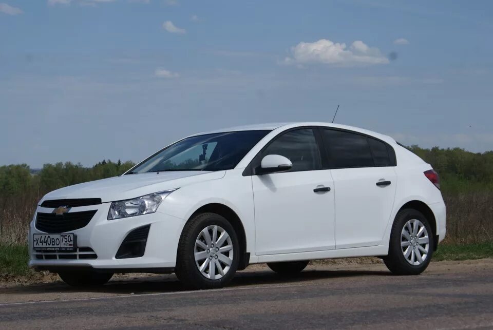 Chevrolet Cruze 2014 хэтчбек. Шевроле Круз хэтчбек 2014. Chevrolet Cruze i хэтчбек 2014. Chevrolet Cruze хэтчбек белый. Шевроле хэтчбек 2014