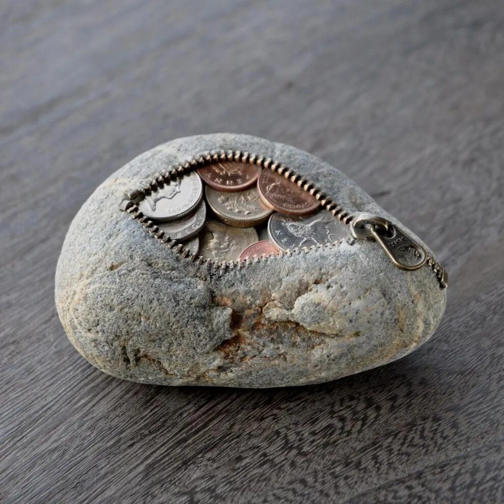 морские артефакты. древняя морская лилия окаменелость. магические предметы кольцо. морская лилия окаменелость. морские артефакты фото.