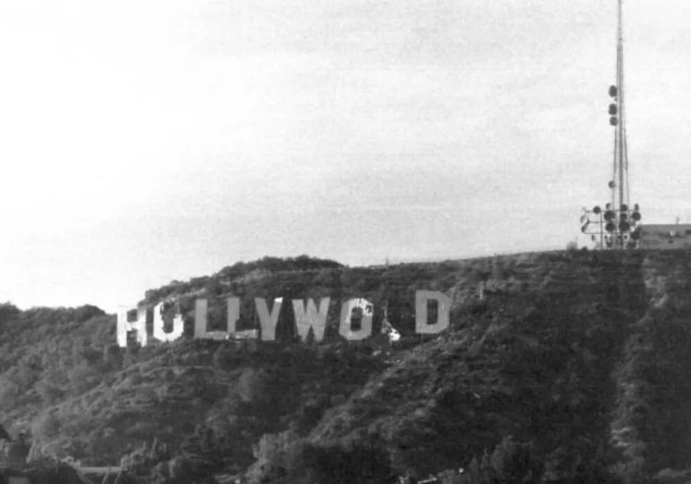 Сгорела ли надпись hollywood. Голливуд 1923. надпись голливуд. hollywoodland надпись.