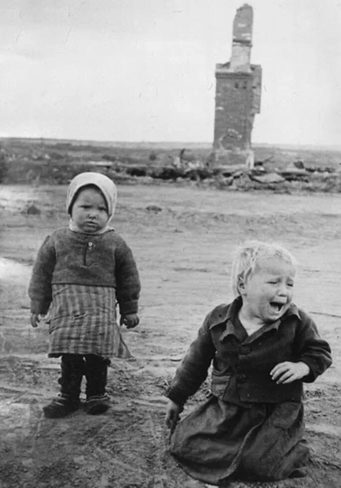 Фото детей во время войны. Белоруссия 1943.
