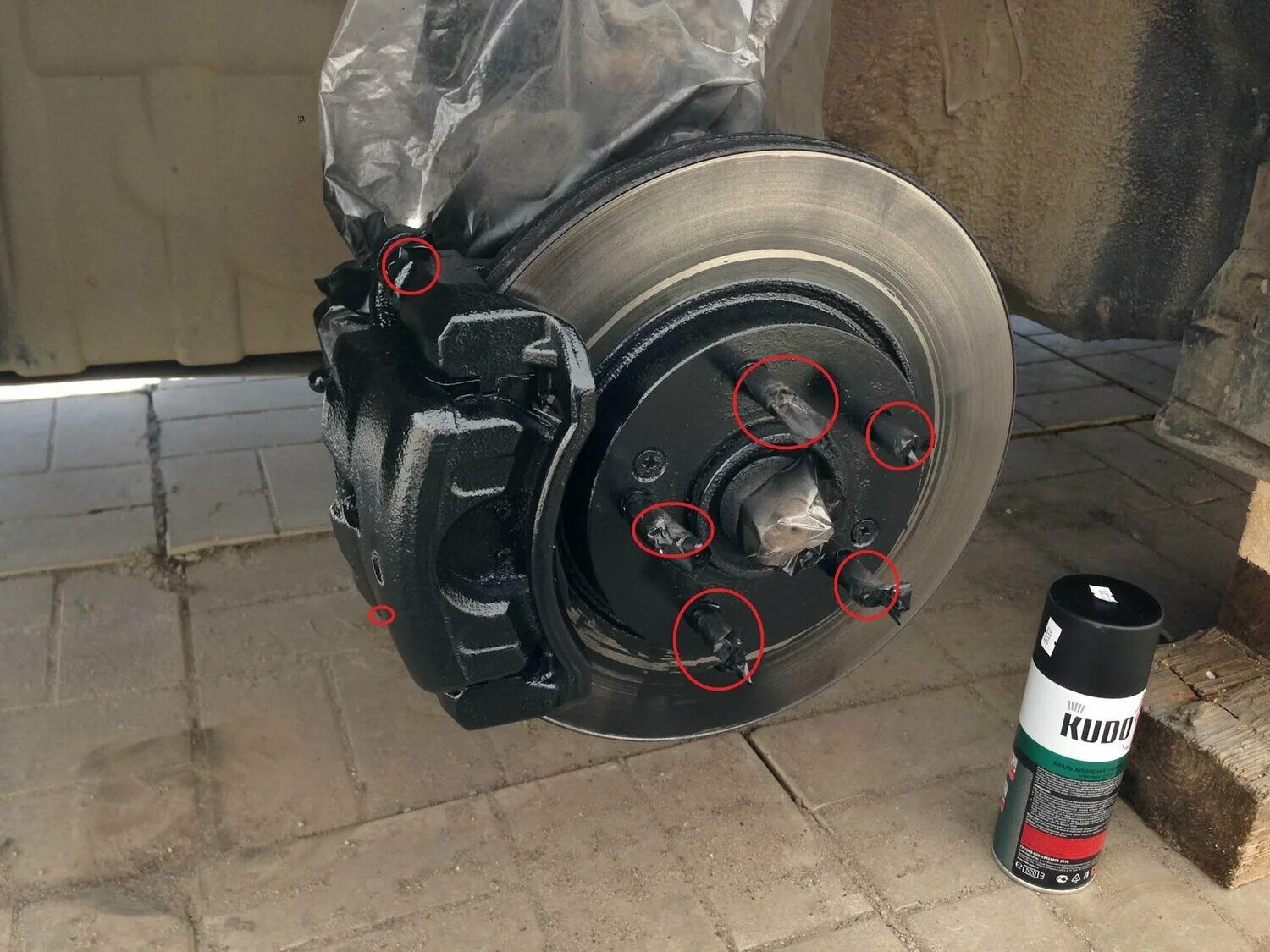 золотые суппорта лансер 10. какой суппорт лучше. какой суппорт лучше. бмв ф 10 цвет суппортов. какой суппорт лучше.