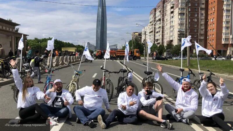 Общественные движения спб. Петербург город перемен. Движение «город перемен». Живой город Санкт-Петербург движение. Петербург город решений ведущая.