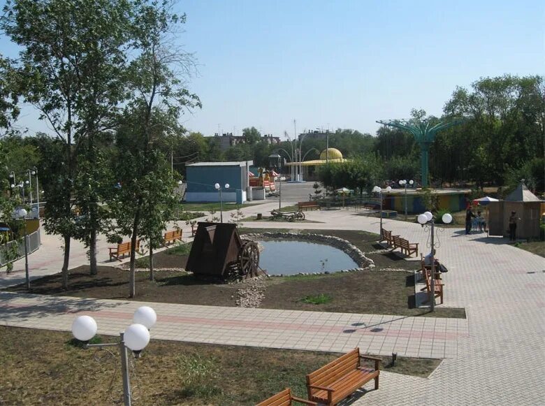 Центральный парк имени поляничко орск. Центральный парк имени поляничко орск. Парк поляничко орск. Парк культуры и отдыха орск. Парк поляничко орск.