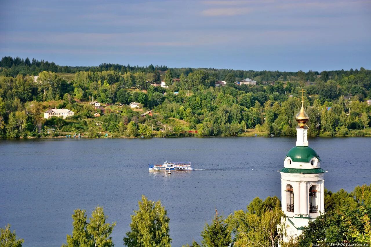 Плёс город. Река Волга Плес. Гора Левитана в Плесе. Плёс достопримечательности.