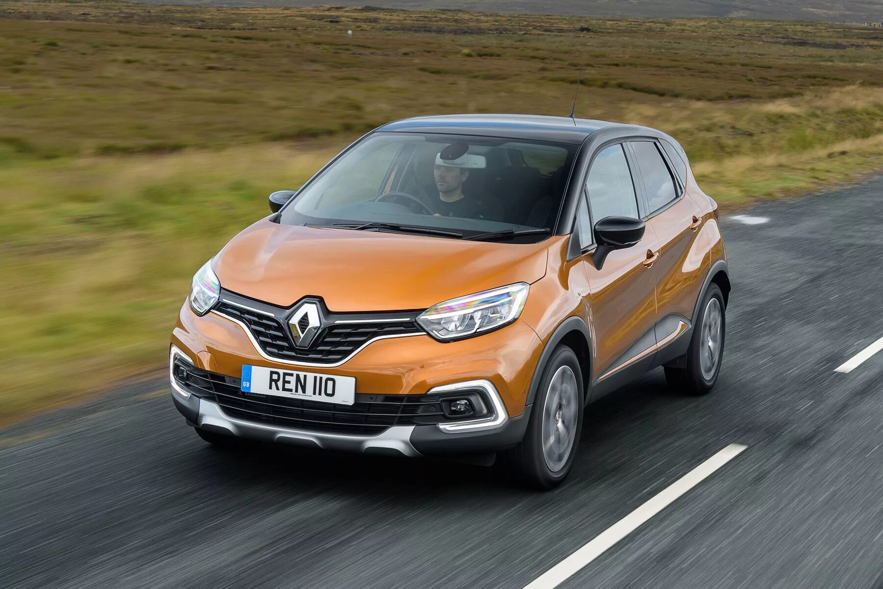 Renault. Renault кроссовер Captur. Renault Captur 2018. Рено Логан Каптур. Паркетник Рено Каптур.