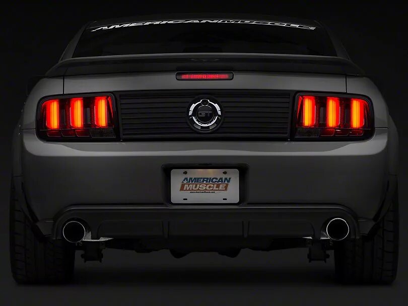 Мустанг фары. Задние фонари Мустанг 2005. Ford Mustang 2005 taillights.