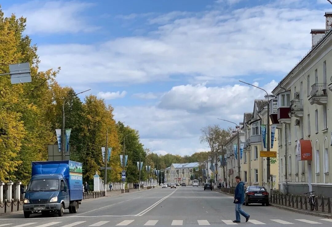 В городе глазов есть. Город алаолв улица кирово. город глазов ул кирова. глазов город улица кирова обновленная. обновленная ул. кирова глазов.