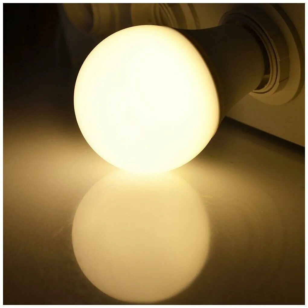 светодиодные лампы (akfa led bulb) 12 w е27 6500 к, световой поток 1080-1140 лм, 120-250 в. светодиодные лампы стекло теплый свет 220 w, 3v , 3000 кельвин, цоколь 5. холодный белый свет лампочки. холодные лампы. свет лампы 2700к 3000к 4000к.