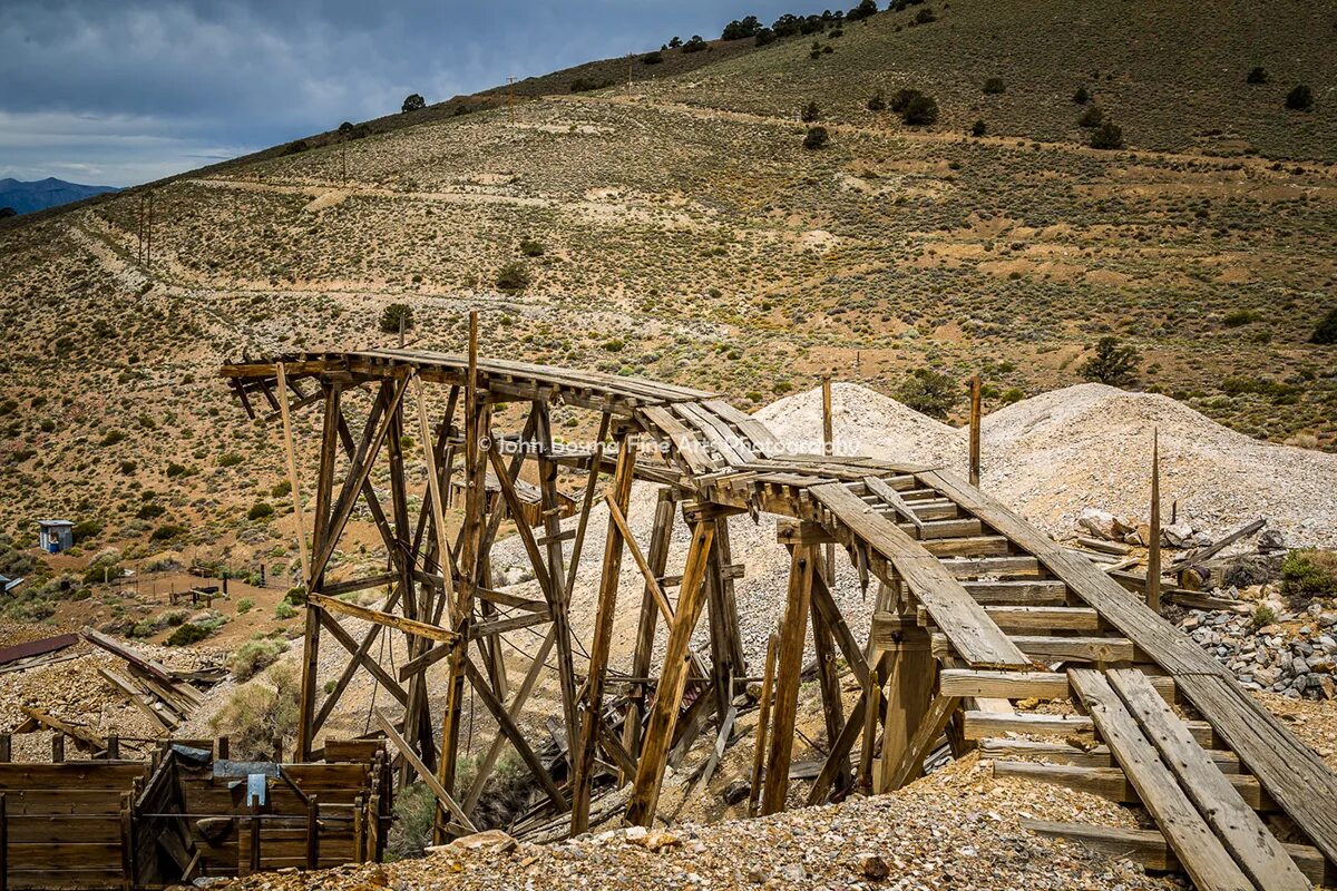 Mine track me. Серро-гордо Калифорния. Шахта в Калифорнни. Серро-гордо-Майнс. Mine.