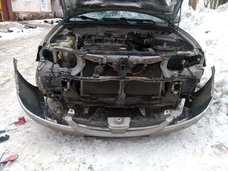 Как снять передний бампер альмера классик Removing, disassembling and installing front bumper on Nissan Almera Classic