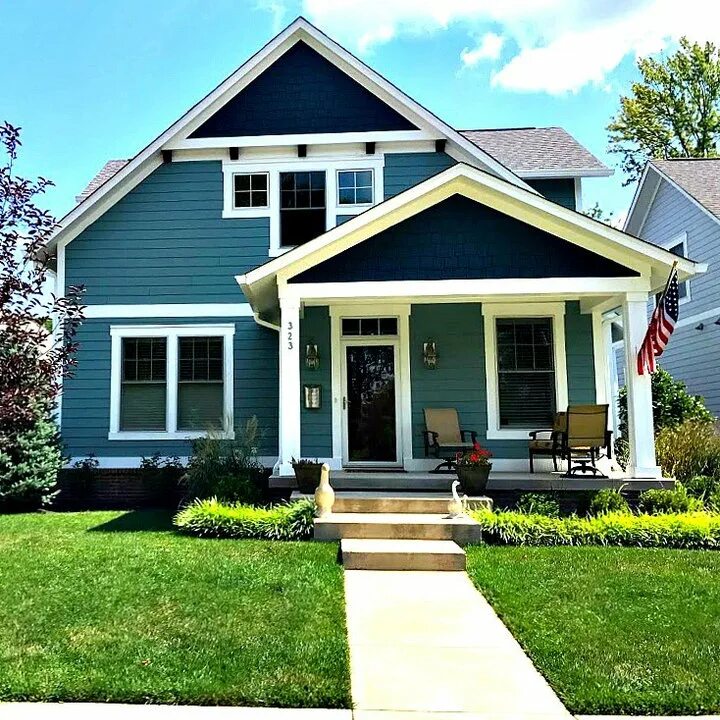 бирюзовый дачный домик. бирюзовый цвет дом. дом бирюзового цвета. европейский домик бирюзовый. деревянный дом бирюзового цвета.