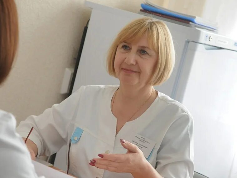 Медицинская сестра омск. Межицинскаясестра участковая. Медсестра омск окб. Участковая медицинская сестра. Медицинская сестра омск.