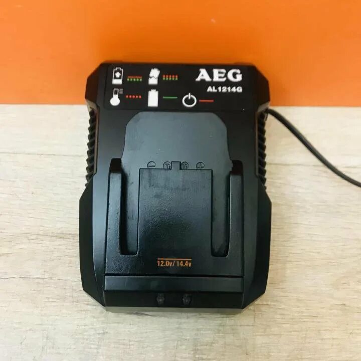 AEG al1214g. Зарядка AEG al1214g. Зарядное устройство AEG al1214g 14.4 в. AEG al1218g. Зарядное устройство aeg