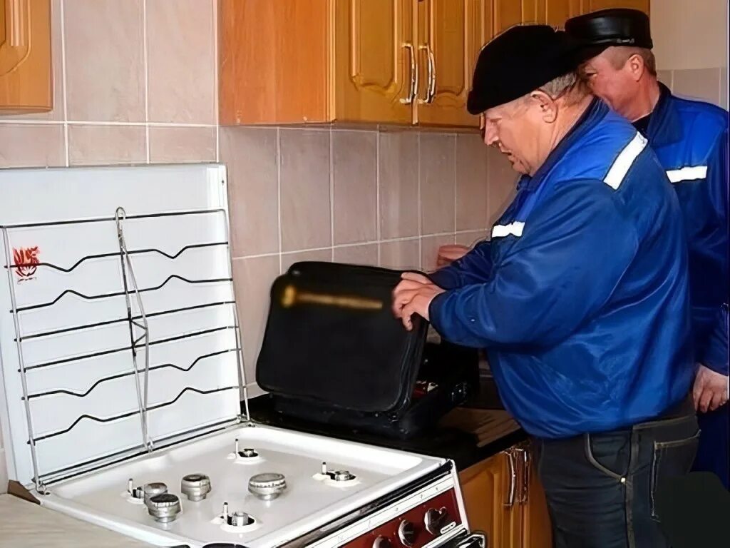 Техническое обслуживание газового оборудования. Коммунальные услуги в литве. Квитанция за обслуживание газового оборудования. Плата за газовое оборудование в квартире. Газовщик в квартире.
