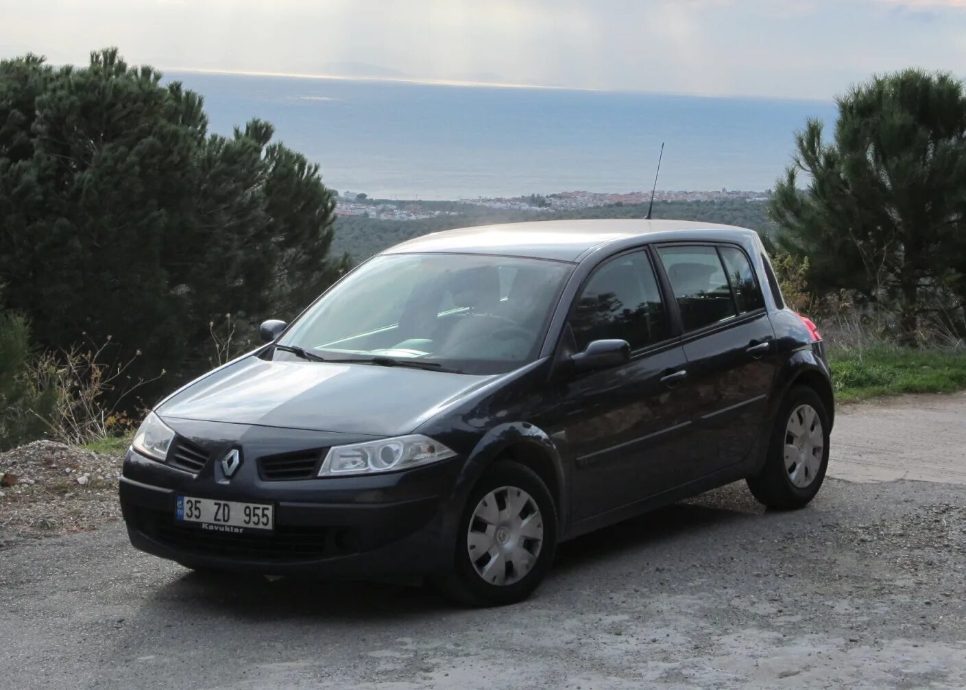Купить б/у Renault Megane II Рестайлинг 1.6 MT (115 л.с.) бензин механика в Моск