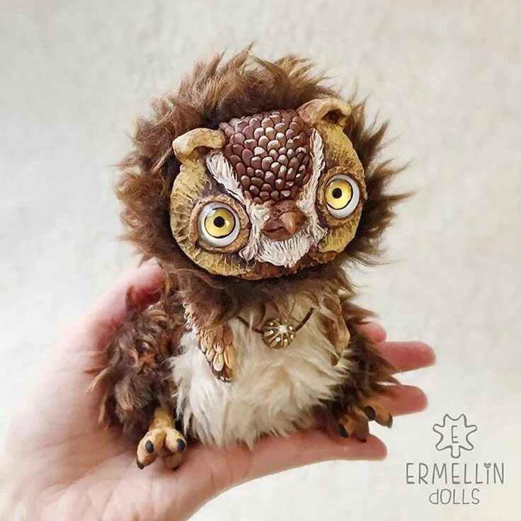 Смешанная техника игрушки мех глина. Необычные авторские игрушки. Игрушки в смешанной технике. Сова в смешанной технике. Сова из полимерной глины и меха.