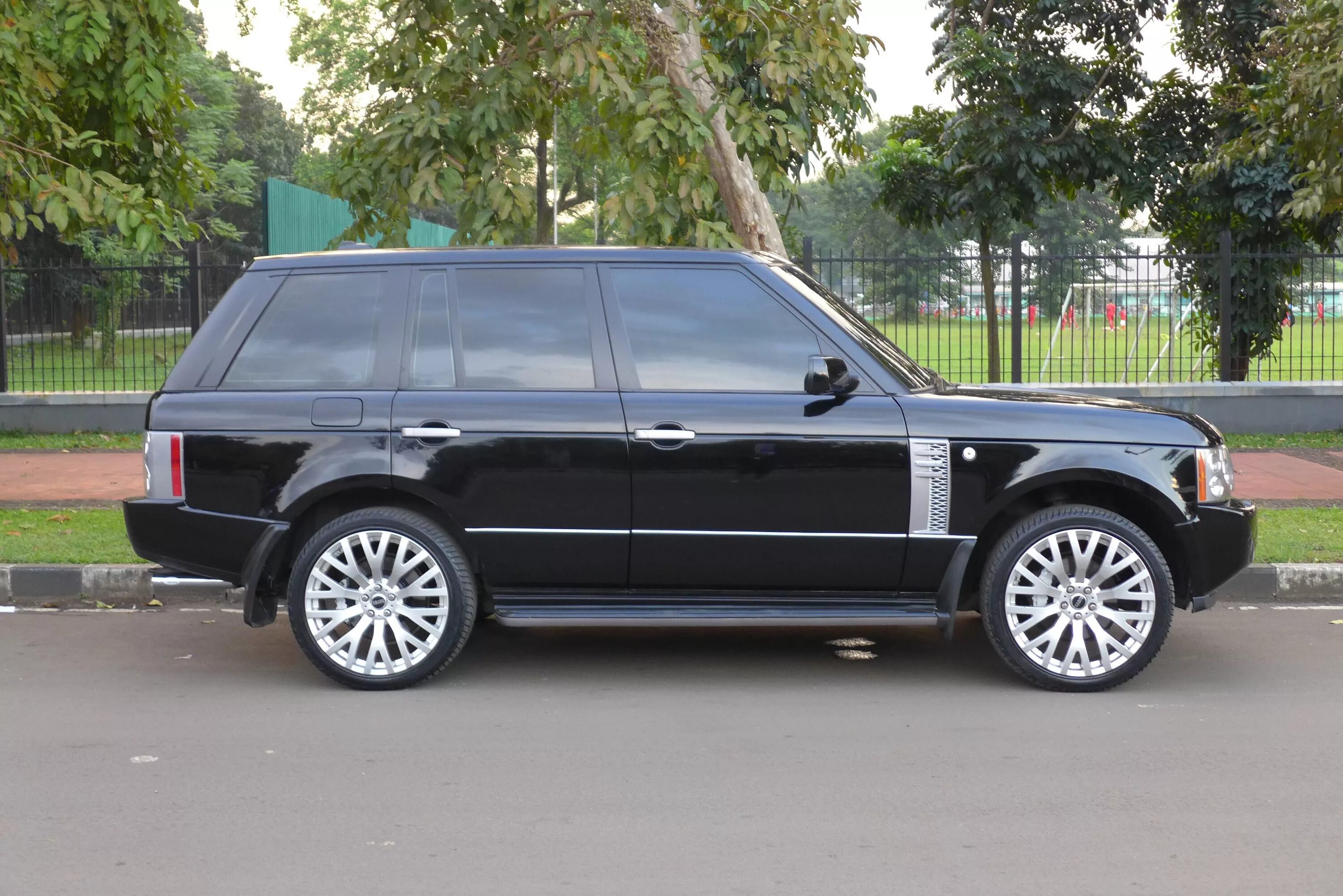 Range Rover l322 r21. Range Rover Vogue 322. Range Rover Vogue l322. Range Rover l322 черный.