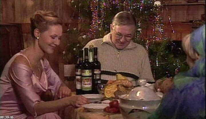 Два километра до нового года фильм. Песня в двух километрах от нового. В двух километрах от нового года 2004. Песня в двух километрах от нового. Песня в двух километрах от нового.