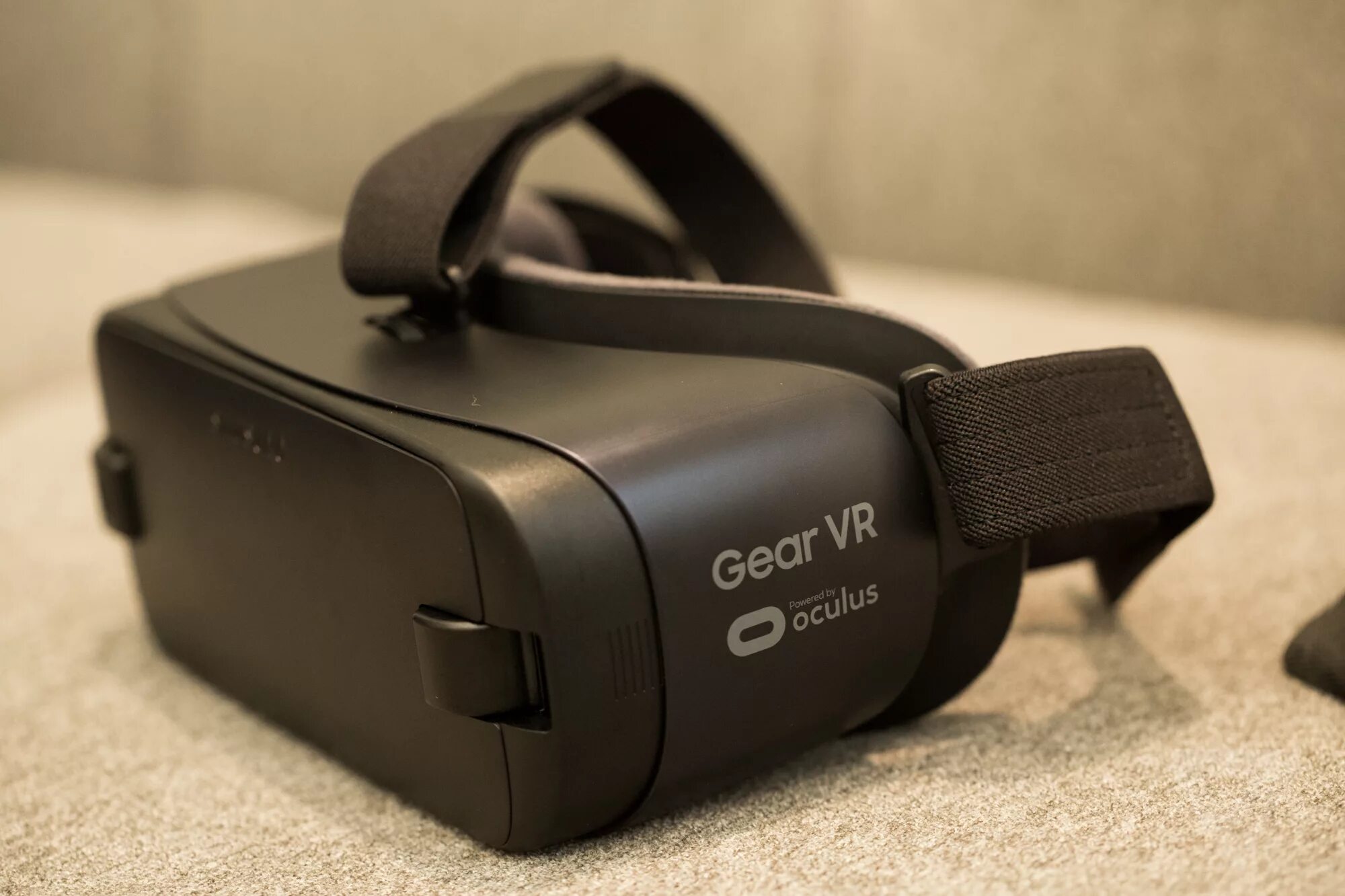 Виртуальные очки samsung gear vr. Очки виртуальной реальности самсунг gear vr. очки самсунг геар вр. samsung gear vr 2. vr очки samsung.