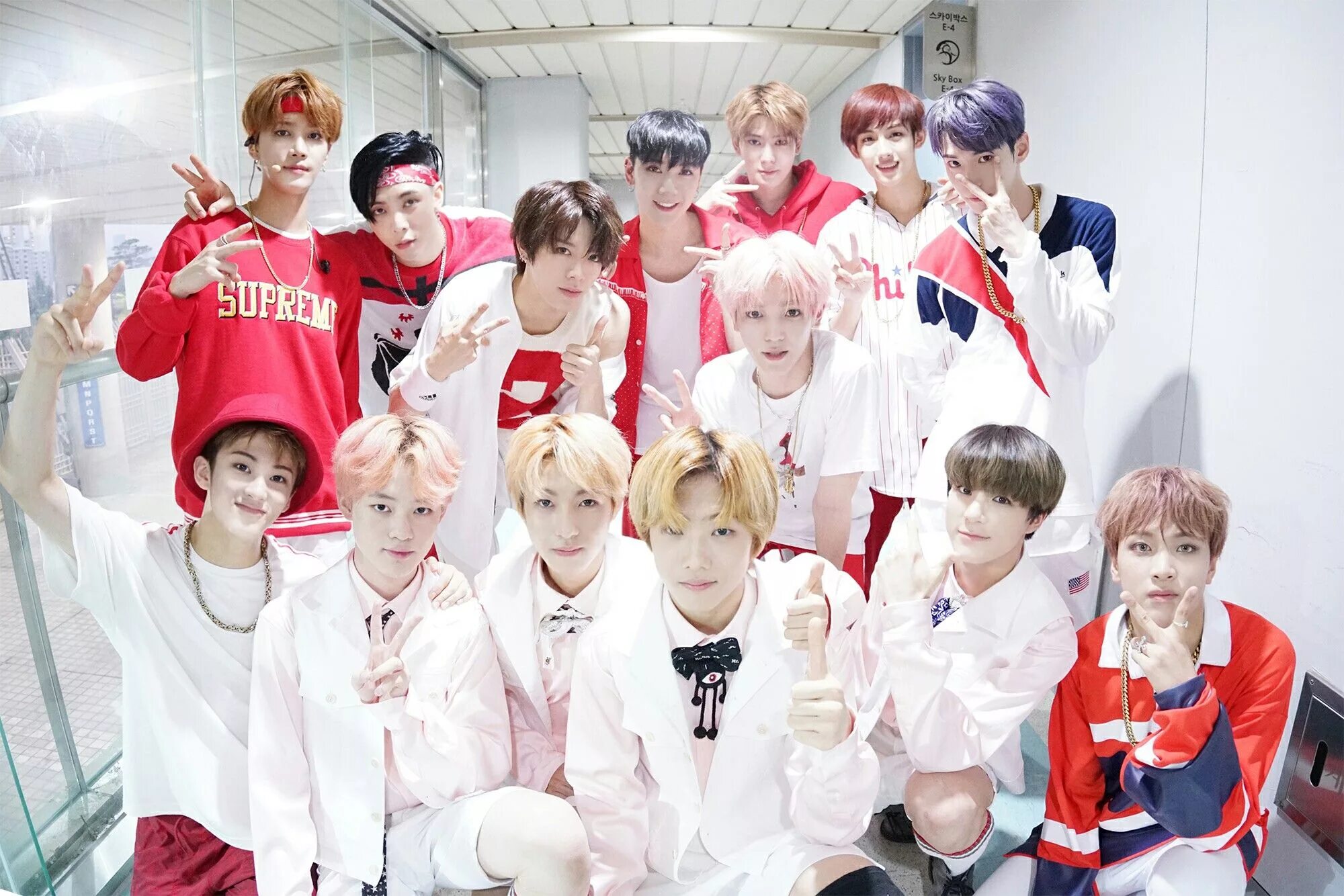 Группа NCT 127. Корейская группа NCT 127. Группа NCT 127 участники. Kpop группа NCT. Группа nct участники