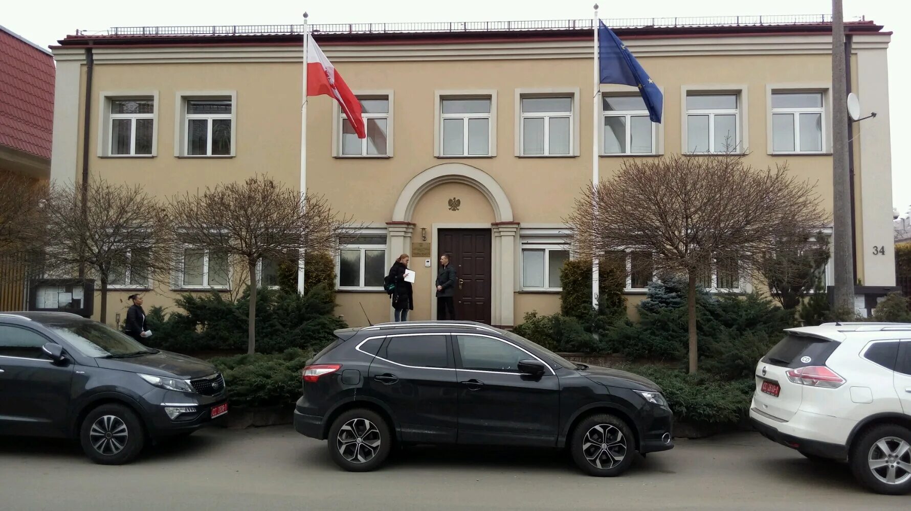 Посольство республика польша. Посольство польши в минске. консул польши в москве.