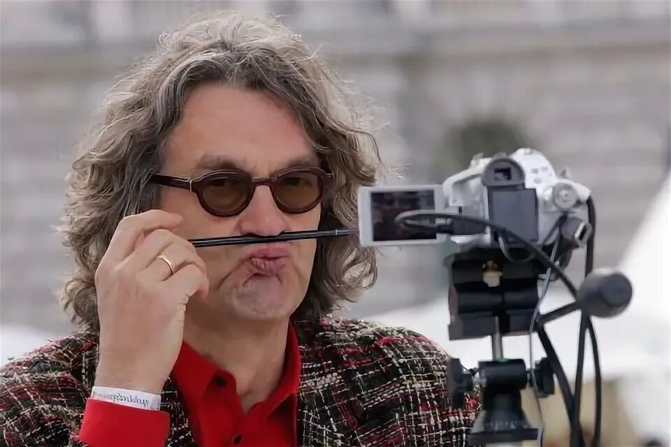 Вим вендерс идеальные дни. Вим вендерс. дудинский. удо вендерс. вим вендерс сегодня.