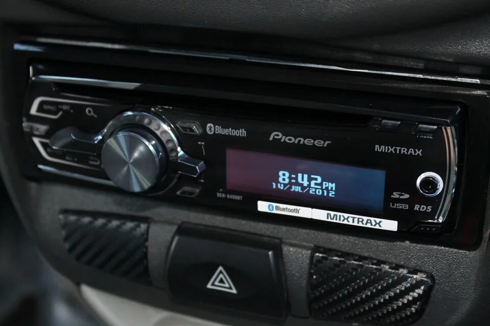 Пионер deh 6400bt переполнена память. Pioneer deh 6400. Pioneer deh 6400bt. Пионер 6400. Магнитола пионер 6400 bt.