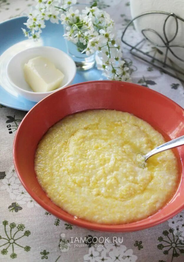 Рецепт рассыпчатой кукурузной каши. Кукурузная каша на молоке. Рецепт рассыпчатой кукурузной каши. Рецепт рассыпчатой кукурузной каши. Как приготовить кашу из кукурузной муки на воде рецепт.