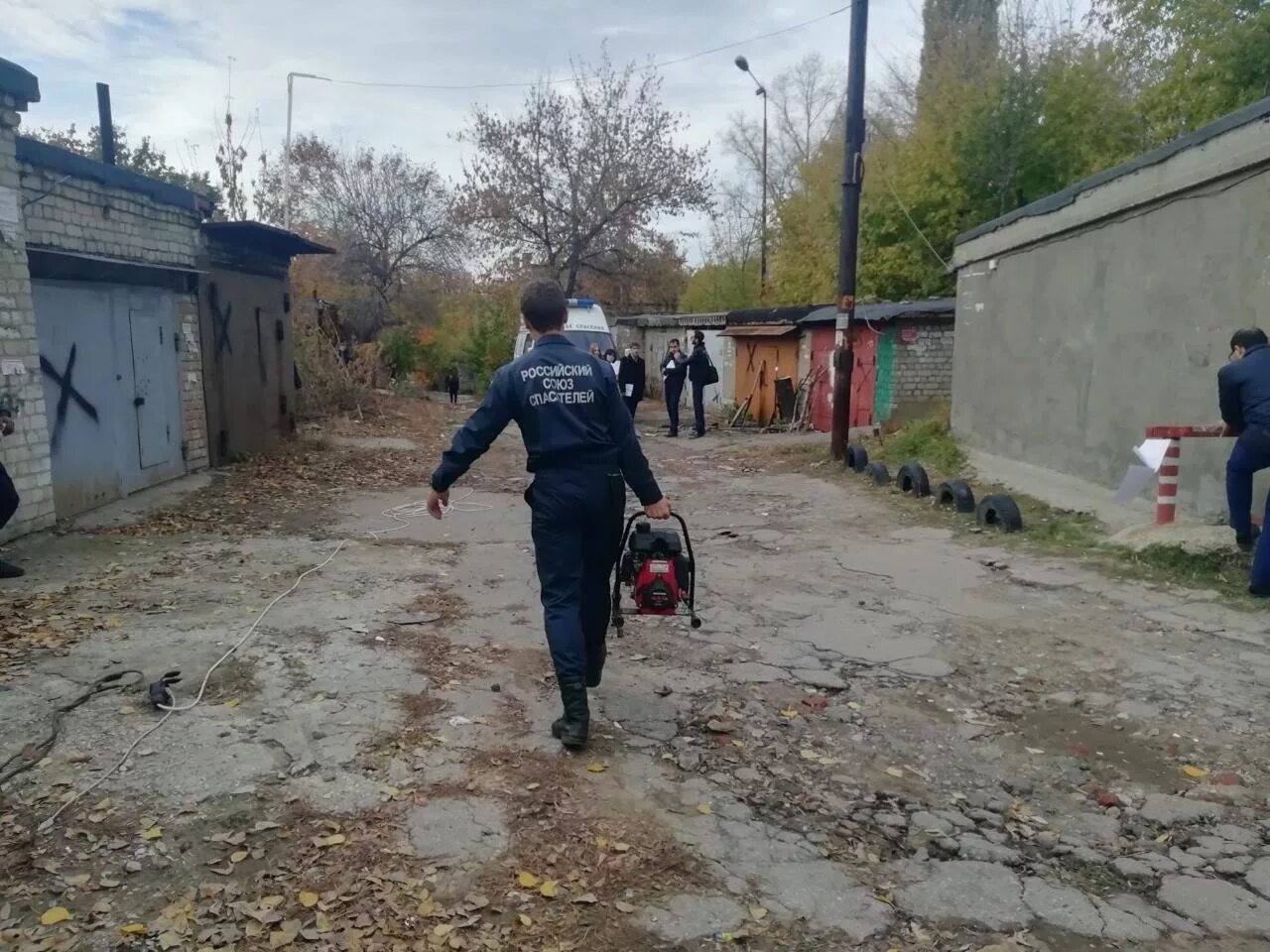 тело девушки в бетоне замурованное в саратове. убийство девочки в саратове. убийство девочки в саратове. девочка убитая в гараже. саратов убийство девочки в гараже.