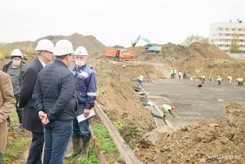 Новая школа в Малом Карлино. Школа в Аннино Ломоносовский район. Стройка детского сада Малое Карлино. Бассейн в Аннино Ломоносовский район Ленинградской области.