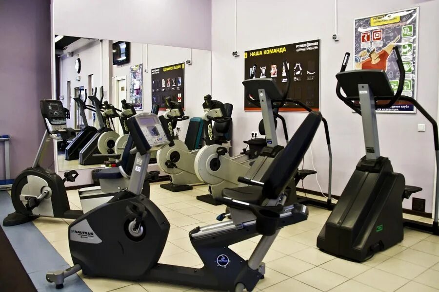 Fitness House Выборгская набережная. Санкт-Петербург Выборгская набережная 61 Fitness House. Фитнес Хаус Янино. Фитнес Хаус тренажеры.