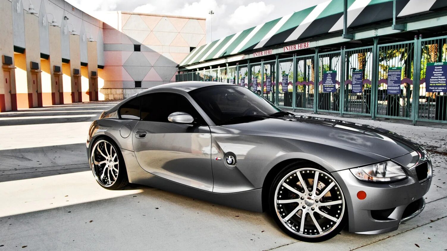 Bmw m3 e92. Матовая bmw z4. Bmw m3 серая. Темно серебристая машина. Серая матовая бмв f10.