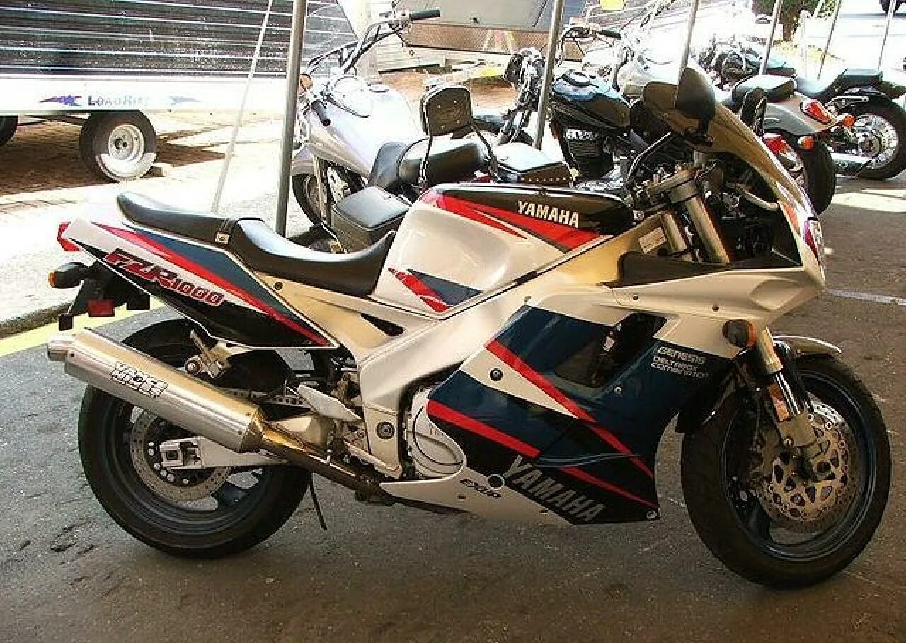Yamaha fz 750. Yamaha r750. Ямаха 600 1995. Ямаха 1995 года мотоцикл. Yamaha yz 85 1995.
