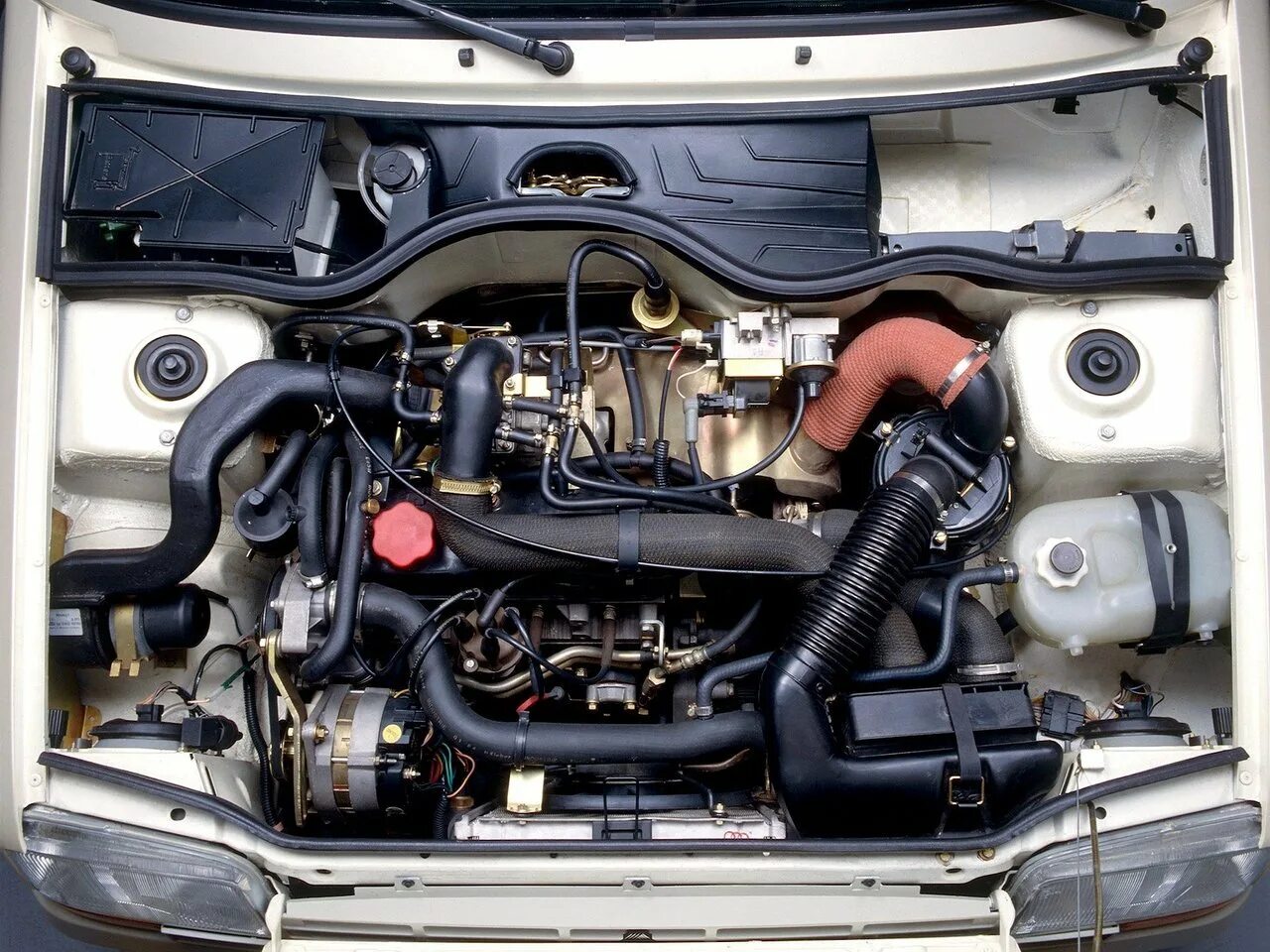Двигатель 1.3 турбо renault. Renault 5 turbo. рено 5 турбо двигатель. рено 5 гт турбо. renault 5 gt turbo.
