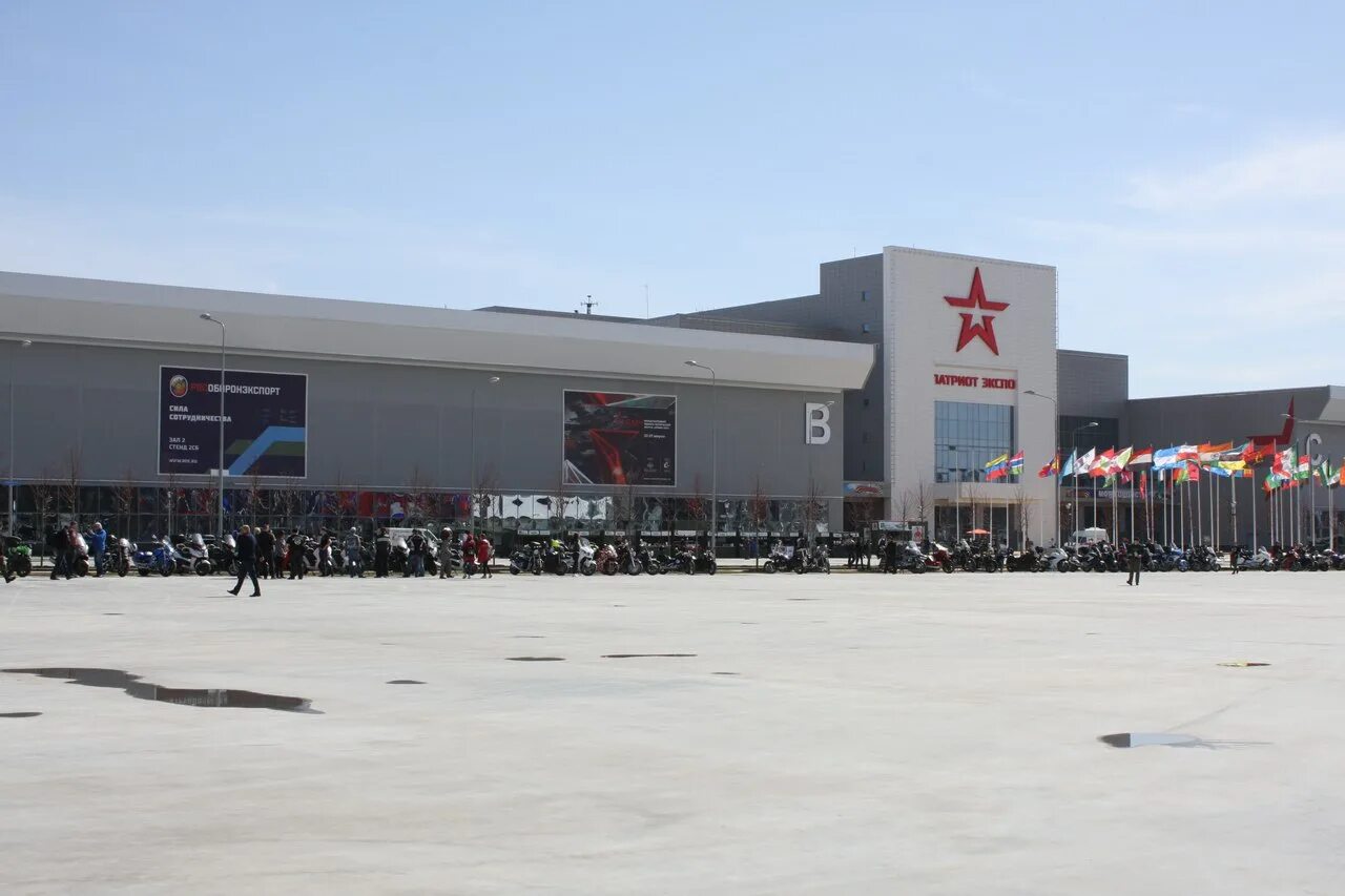 камчатский выставочный центр. камчатка здание квц. патриот выставочный центр киров. павильон патриот. конгресс центр парк патриот.