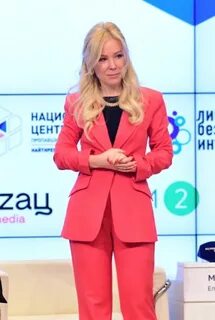 Yekaterina Mazhulning yalangoch fotosuratlari